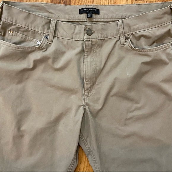 Banana Republic Tan Chinos - Picture 3 of 6